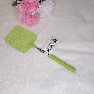 Telescopic Fly Swatter “Retractable “
